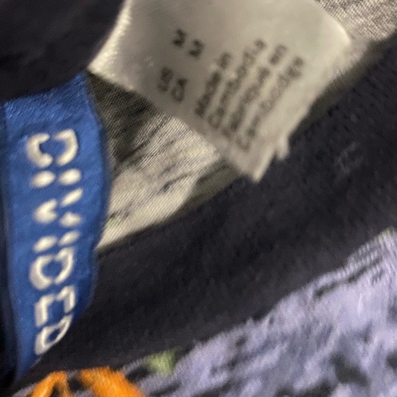 H&M t-shirt - Picture 2 of 2